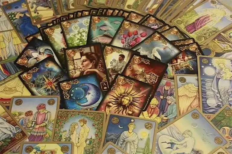 Oracle Cards & Intuition